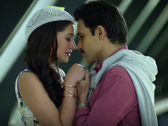 Nargis found it ridiculous to reshoot kissing scenes in 'Azhar