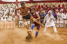 Anushka exhibits 'wrestling move' in new 'Sultan' still