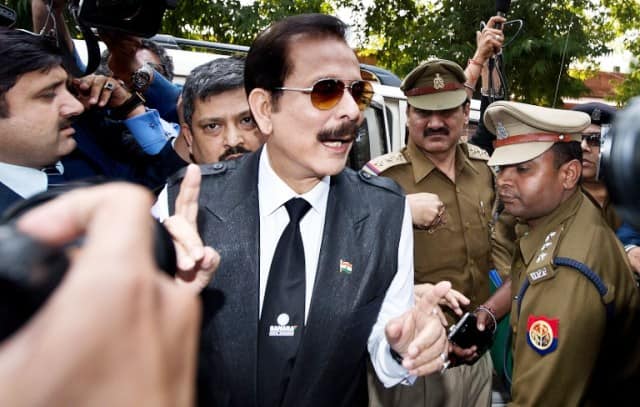 SC grants four weeks parole to Sahara group chief Subrata Roy SC grants four weeks parole to Sahara group chief Subrata Roy