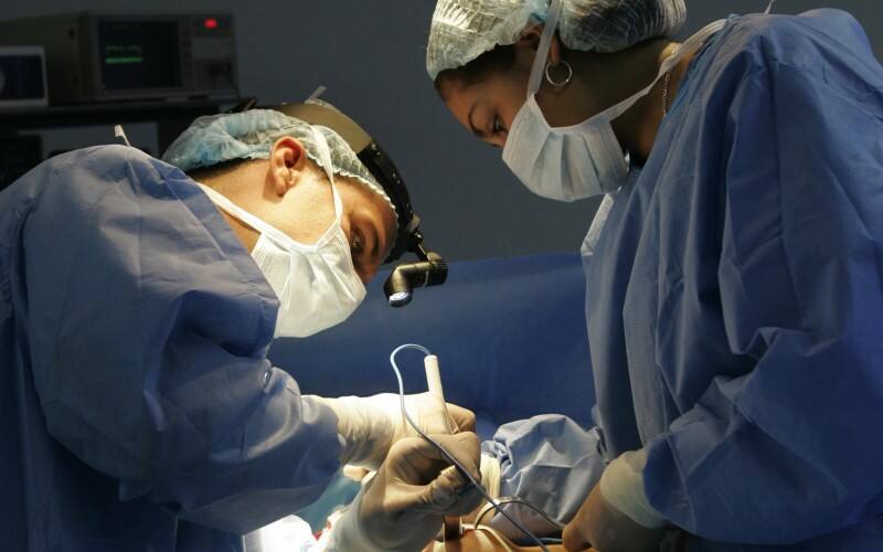 Heart surgery stalled as computer crashes Heart surgery stalled as computer crashes