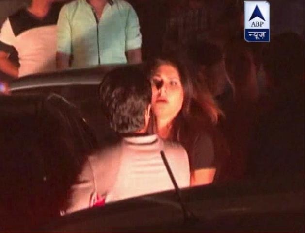 Gurgaon road rage VIDEO: Transgenders attack youths after leaving a nightclub Gurgaon road rage VIDEO: Transgenders attack youths after leaving a nightclub