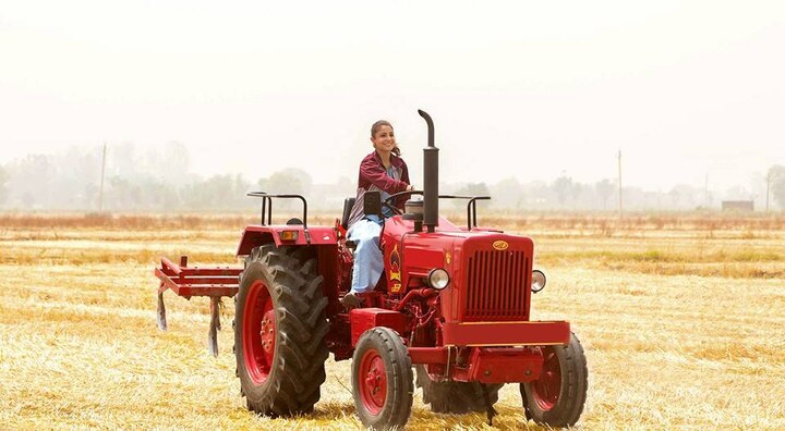 After wrestling, Anushka drives tractor After wrestling, Anushka drives tractor