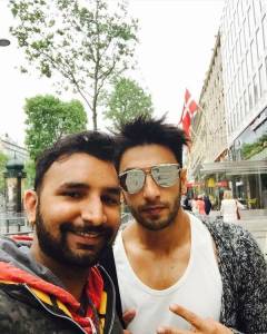 Ranveer -Vaani are on 'chilling mode' in Paris