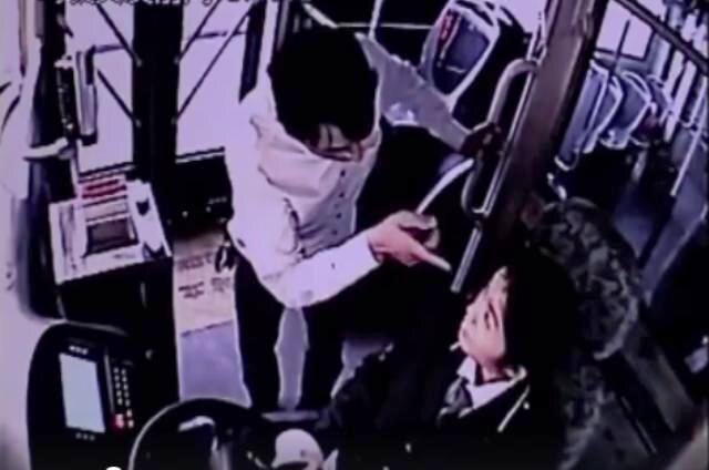 Man brutally beats female bus driver after being objected for smoking, video goes viral Man brutally beats female bus driver after being objected for smoking, video goes viral