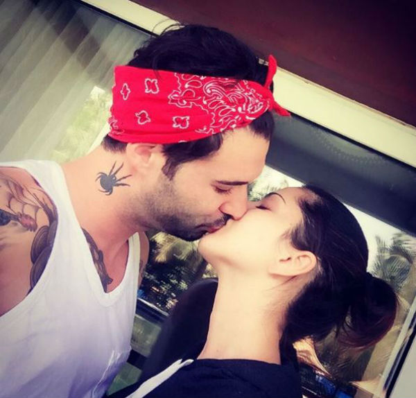 Sunny Leone kisses husband on camera