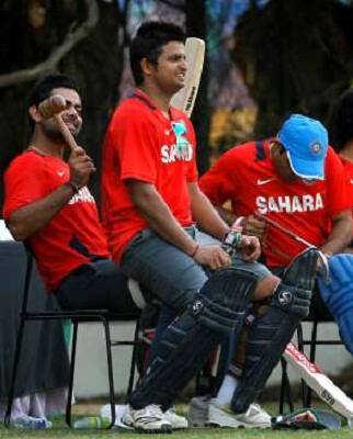 Virat Kohli to fix Suresh Raina's back with hammer