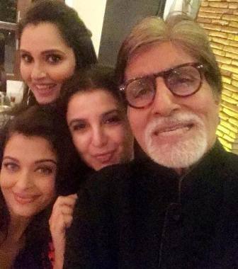 Sania Mirza, Aishwarya Rai and Farah Khan with Amitabh Bachchan in a selfie.