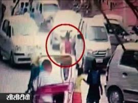 CCTV VIDEO: Car hits Delhi girl, throws her into air CCTV VIDEO: Car hits Delhi girl, throws her into air