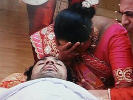 Saath Nibhaana Saathiya: Actors break down in tears while shooting Ahem's death scene Saath Nibhaana Saathiya: Actors break down in tears while shooting Ahem's death scene