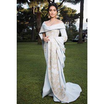 She was seen wearing a Ralph and Russo gown.