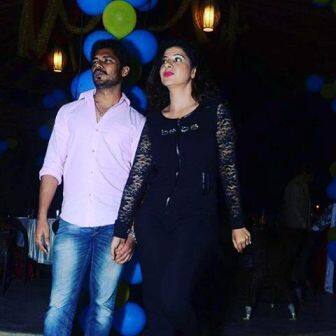The duo met on the sets of a reality dance show, where Avinash was Sambhavna's mentor. 