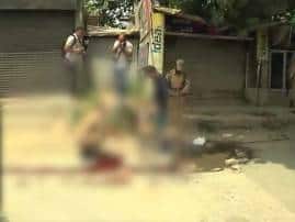 Militants kill three Kashmir policemen in shoot-and-run attacks Militants kill three Kashmir policemen in shoot-and-run attacks