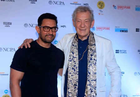 Aamir Khan In Conversation With Ian McKellen; See who came!