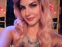 Sunny Leone gets new hair colour