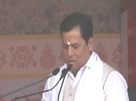 Sarbanand Sonowal sworn in as Assam chief minister Sarbanand Sonowal sworn in as Assam chief minister