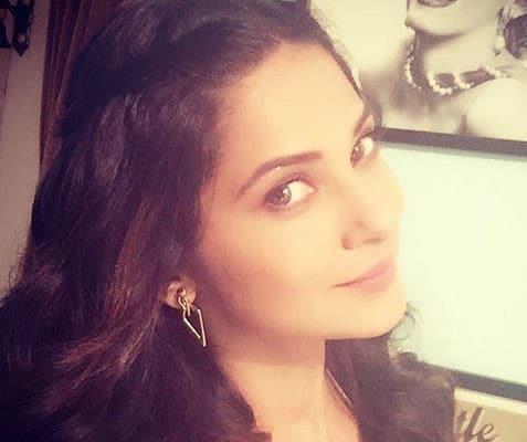 TV Actress Jennifer Winget Is Looking Unrecognizable These Days! TV Actress Jennifer Winget Is Looking Unrecognizable These Days!