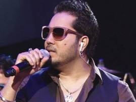 Singer Mika Singh booked on molestation charge Singer Mika Singh booked on molestation charge