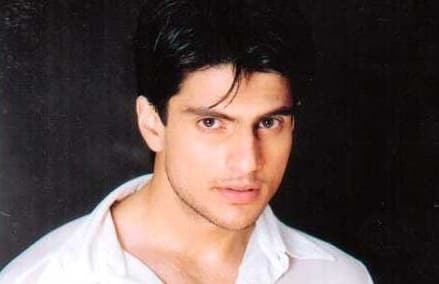 Rahil was earlier in relationship with ‘Bhabhi Ji Ghar Par Hai’ fame actress Shilpa Shinde and popular TV vamp Aashka Goradia.