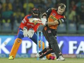 David Warner's heroics take Sunrisers Hyderabad into Final David Warner's heroics take Sunrisers Hyderabad into Final