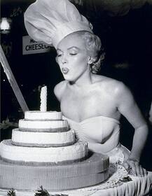 Marking Marilyn Monroe's 90th Birthday: Timeless Photos Of World's MOST BEAUTIFUL Woman Ever