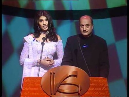 IIFA 2000 : Hosted by Yukta Mookhey and Anupam Kher and was held in London.