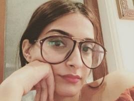 No shame in revealing my age: Sonam Kapoor No shame in revealing my age: Sonam Kapoor