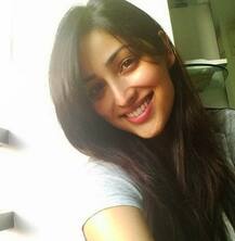 These Top Bollywood Actresses Look STUNNING In No-Makeup Selfies!