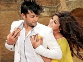 Vatsal Sheth and Ishita Dutta sign no-dating clause Vatsal Sheth and Ishita Dutta sign no-dating clause