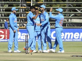 INDIA vs ZIMBABWE LIVE SCORE 1ST ODI: Debutant KL Rahul hits century as India beat Zimbabwe by 9 wickets INDIA vs ZIMBABWE LIVE SCORE 1ST ODI: Debutant KL Rahul hits century as India beat Zimbabwe by 9 wickets