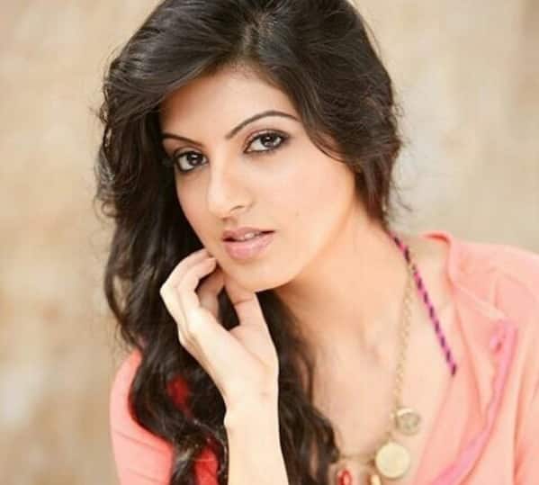 Her role as ‘Chotti’ in Rajshri production’s famous movie,’Vivah’ was nominated for Best Supporting Role in different categories!