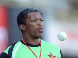 South Africa not helping neighbours Zimbabwe: Makhaya Ntini South Africa not helping neighbours Zimbabwe: Makhaya Ntini