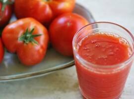  Stay fit in 2 mins: Regular intake of Tomato juice reduces skin aging and wrinkles Stay fit in 2 mins: Regular intake of Tomato juice reduces skin aging and wrinkles