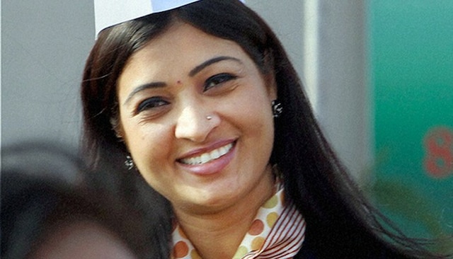Alka Lamba asked to resign in after chaos over resolution to revoke Rajiv Gandhi's Bharat Ratna Alka Lamba asked to resign in after chaos over resolution to revoke Rajiv Gandhi's Bharat Ratna