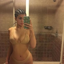 Kylie Jenner BREAKS The Internet With Her Latest BIKINI Pictures