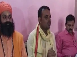 Now, Bajrang Dal releases list of 'Hindu exodus' from Deoband, blames SP government Now, Bajrang Dal releases list of 'Hindu exodus' from Deoband, blames SP government