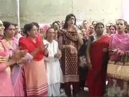Transgender community protests in Mumbai, find out why