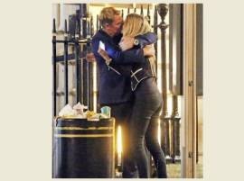 SPOTTED: Shane Warne seen kissing a mystery blonde in London SPOTTED: Shane Warne seen kissing a mystery blonde in London