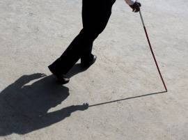 Visually impaired man fights his mobile snatcher, nabs him