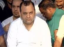 MM Khan murder: Maheish Girri goes on hunger strike, Arvind Kejriwal demands arrest