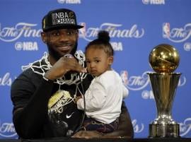 LeBron ends the debate, no one can deny his greatness now  LeBron ends the debate, no one can deny his greatness now