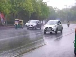 Rain brings respite from heat in Delhi Rain brings respite from heat in Delhi
