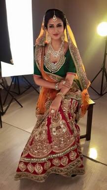Divyanka Tripathi glitters Bridal Photoshoot!