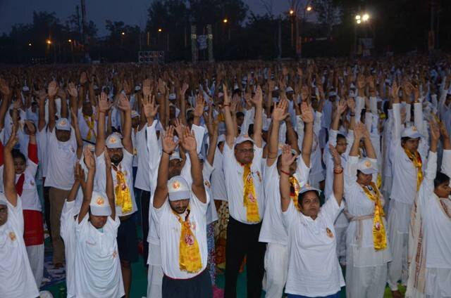 1200 people performed ‘Suryanamaskar’ today on June 21
