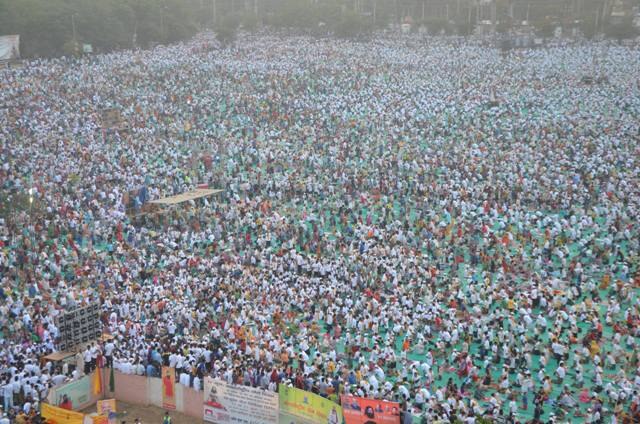Large number of people participated in Mass Yoga demonstration