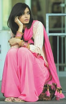 SEE PICS : After 4 years, Meera from Cocktail is back!