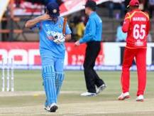 MS Dhoni injured eye during India-Zimbabwe 3rd T20, shares picture