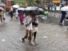 Rains lash Mumbai; heavy rainfall predicted in next 24 hrs Rains lash Mumbai; heavy rainfall predicted in next 24 hrs