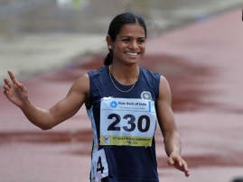 Dutee Chand becomes first Indian woman in 36 yrs to qualify for Olympics in 100m dash Dutee Chand becomes first Indian woman in 36 yrs to qualify for Olympics in 100m dash
