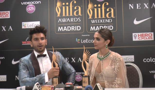 Not only Ranveer, but Deepika was also adorably looking at Ranveer Singh!