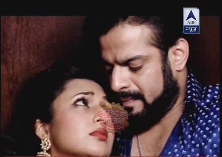 Well, even if this almirah gets you both closer, we are happy for it!